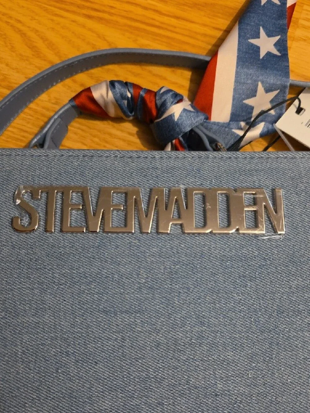 Steve Madden Light Blue Bevlynn Denim Stachel with Patriotic Wallet Charm
